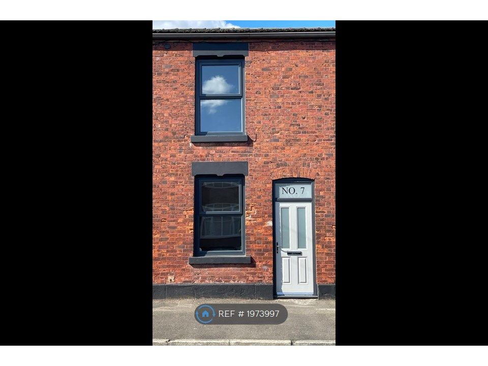 2 bed terraced house to rent in Turner Street, Denton, Manchester M34