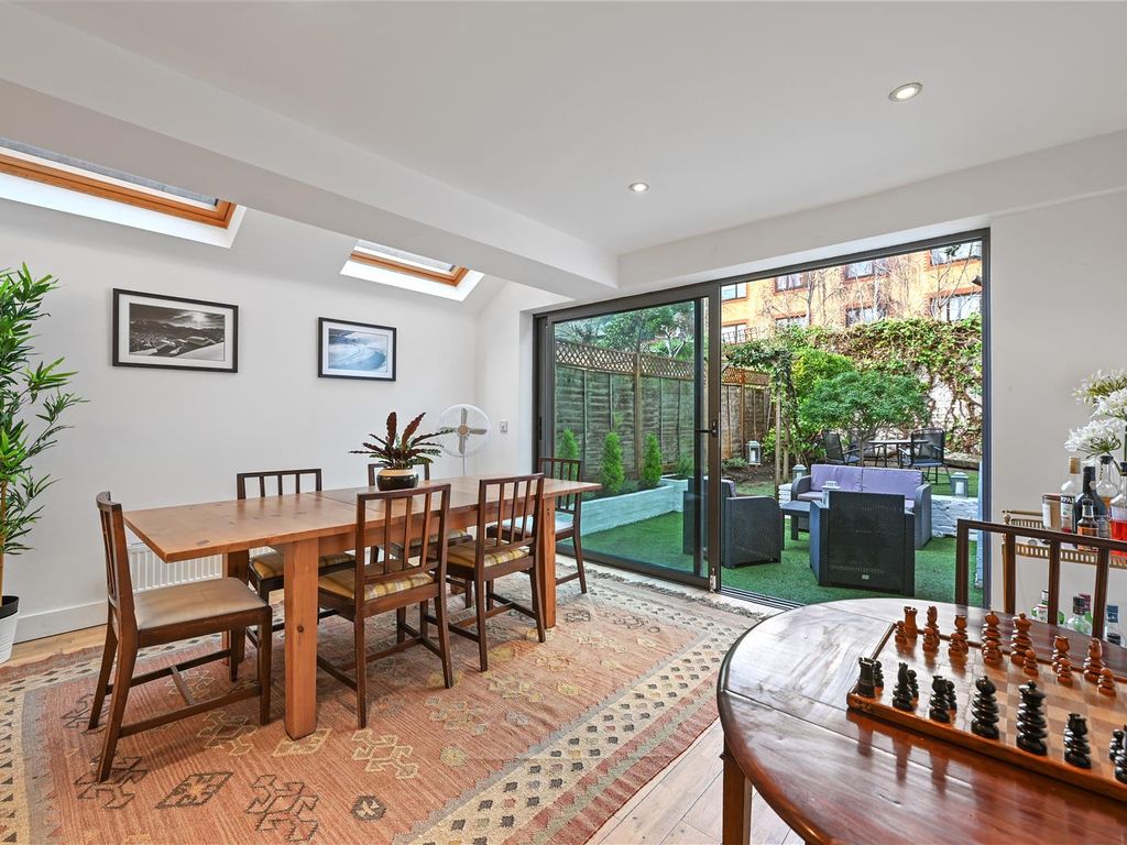 Grove Place London W3