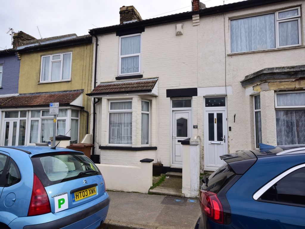 3 bed terraced house to rent in Cowper Road, Gillingham ME7 Zoopla