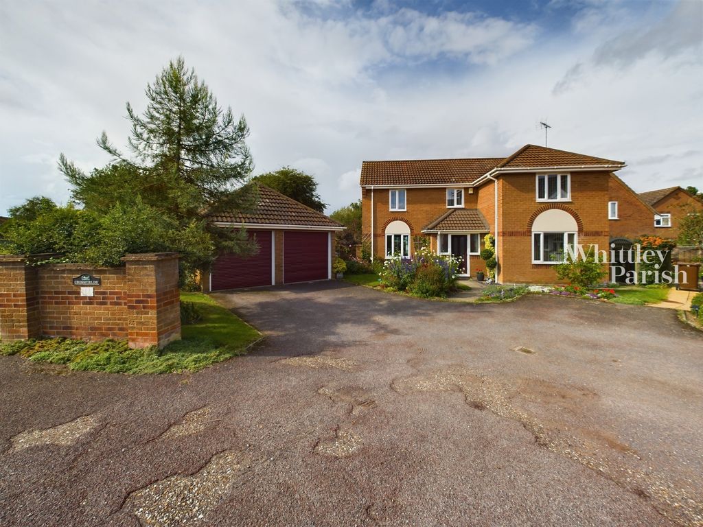 4 bed detached house for sale in Factory Lane, Roydon, Diss IP22, £450,000 Zoopla