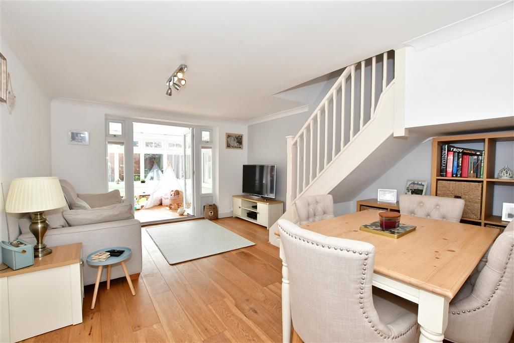 3 bed semidetached house for sale in Warwick Place, Langdon Hills