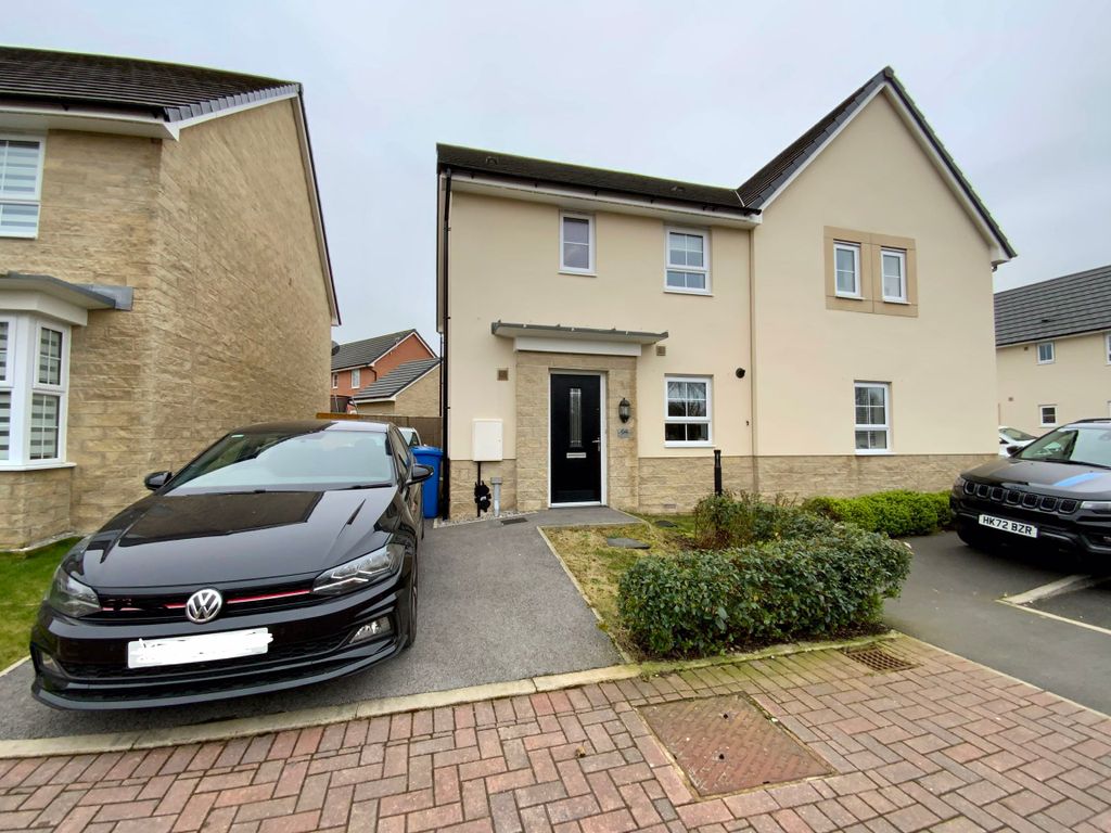 3 bed semidetached house for sale in Sgt Mark Stansfield Way, Hyde