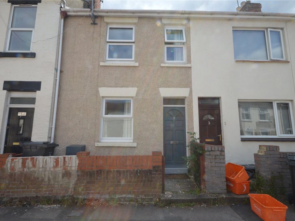 2 bed terraced house for sale in William Street, Swindon, Wiltshire SN1