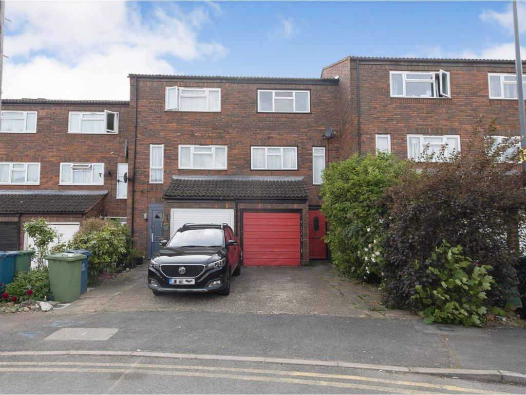 3 bed town house for sale in Elmgrove Crescent, Harrow HA1 Zoopla