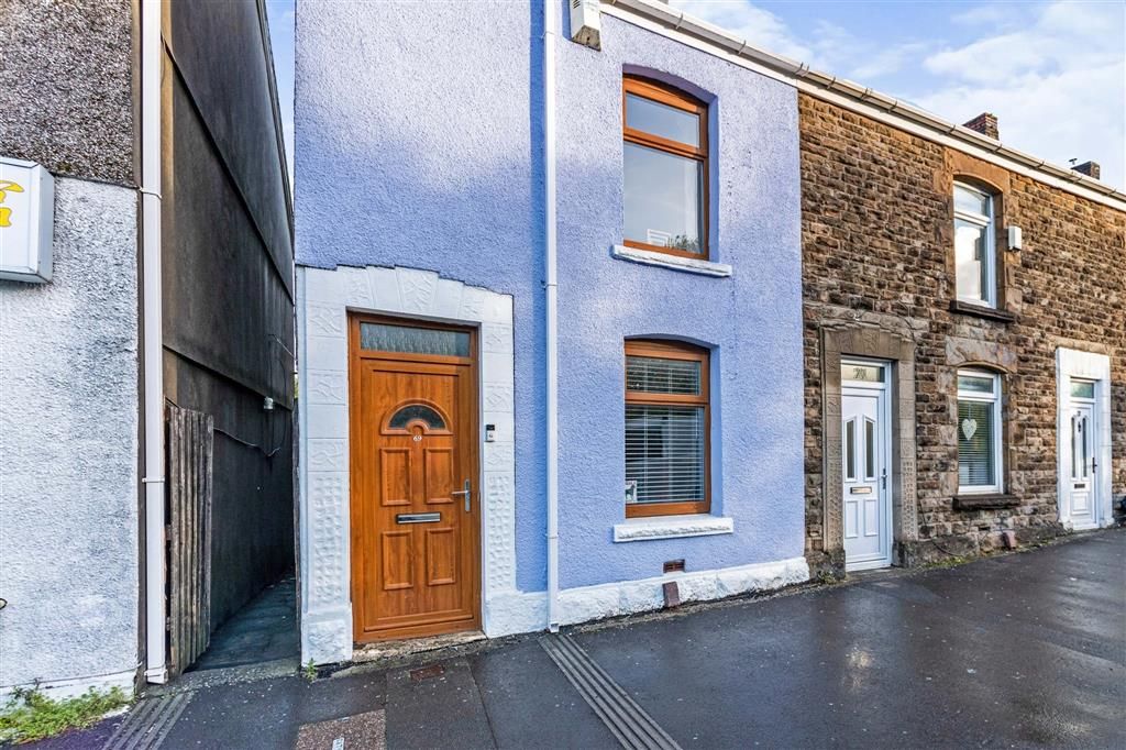 3 bed end terrace house for sale in Peniel Green Road, Llansamlet