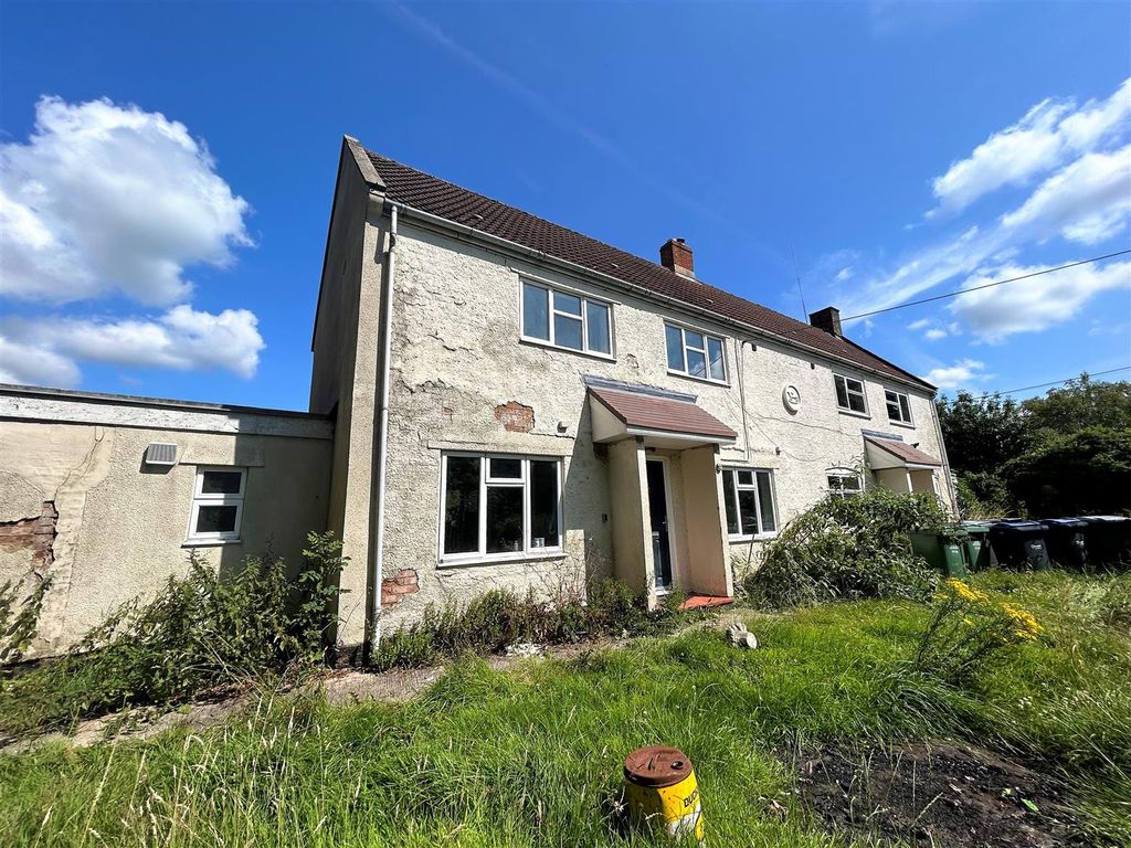 6 bed detached house for sale in Upton Scudamore, Warminster BA12, £