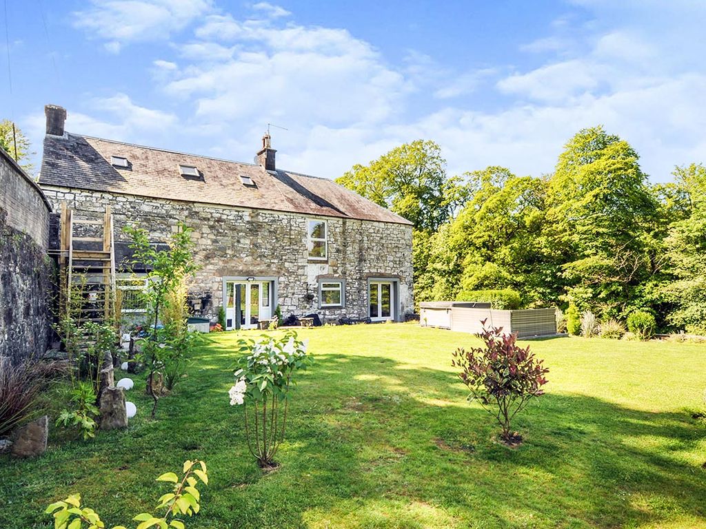 4 bed linkdetached house for sale in Langholm, Dumfries And Galloway