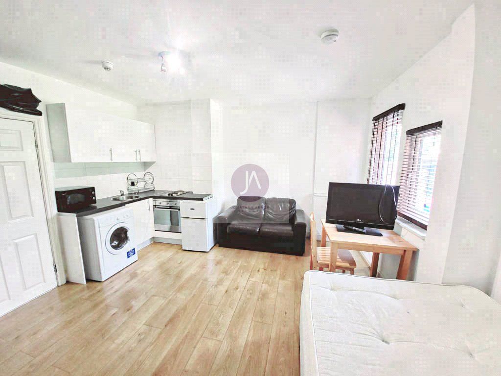 Studio to rent in Finchley Road, Hampstead NW3 Zoopla