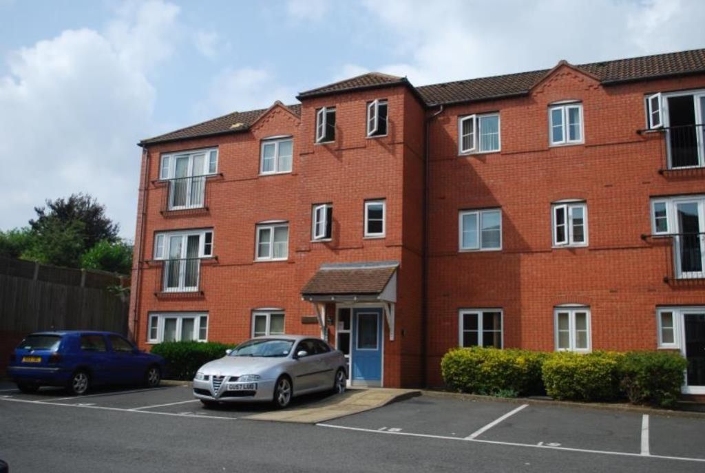 2 bed flat for sale in Nuneaton Road, Bedworth CV12 Zoopla