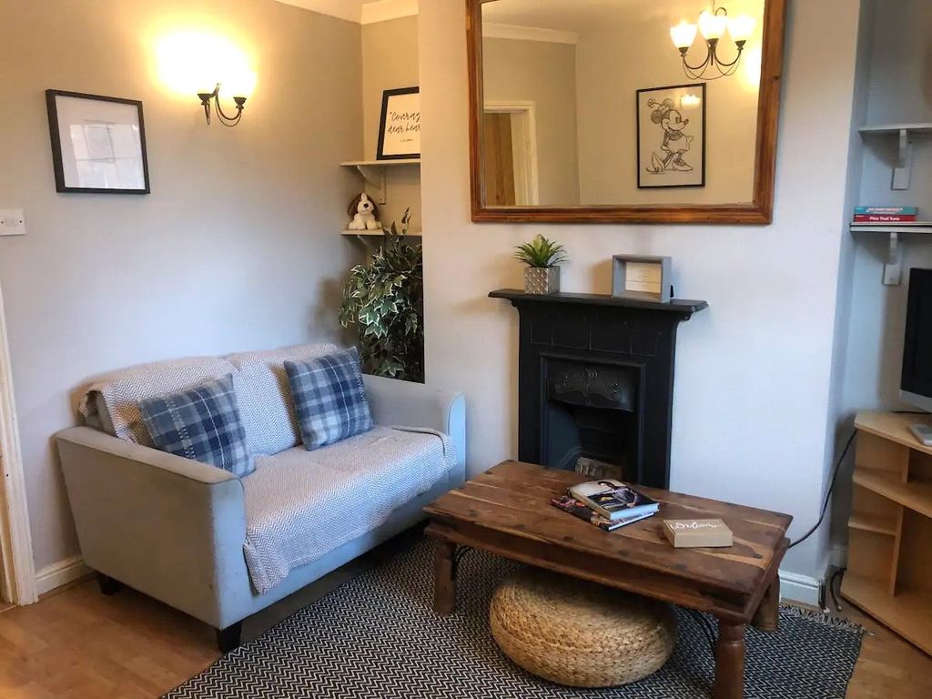 2 bed terraced house to rent in Rugby Road, Leamington Spa