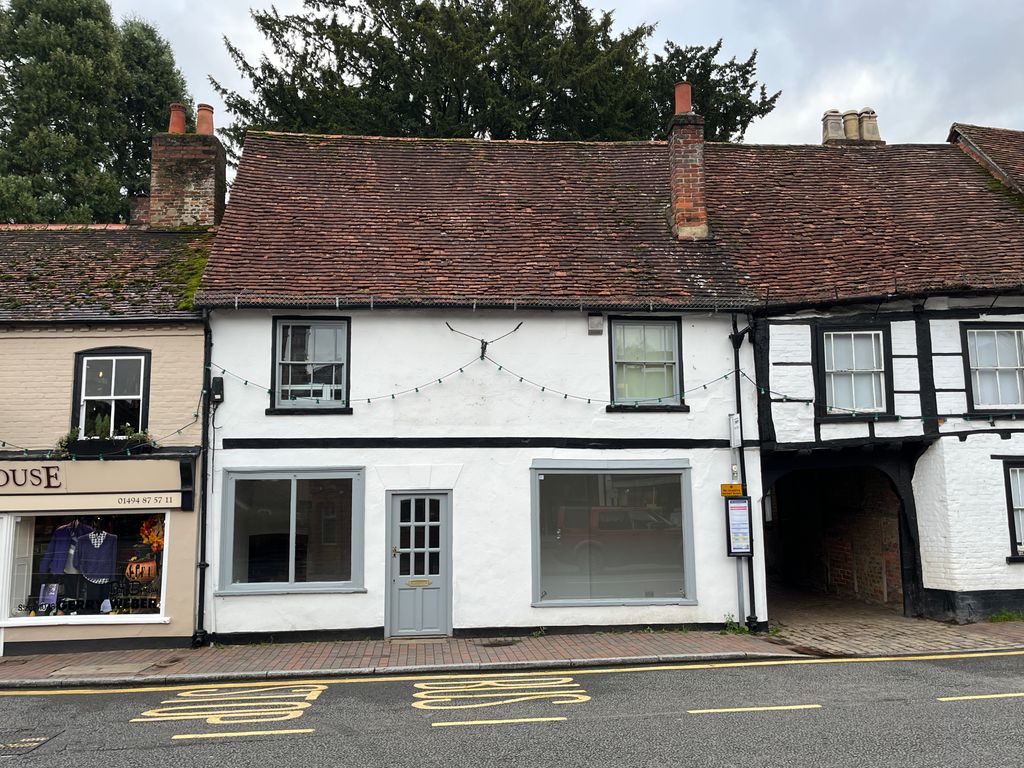 Retail premises to let in High Street, Chalfont St. Giles HP8, £12,000