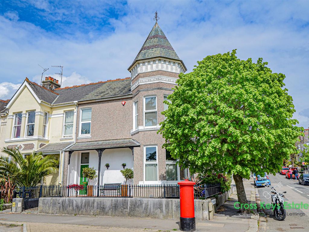 4 bed end terrace house for sale in Peverell Park Road, Peverell