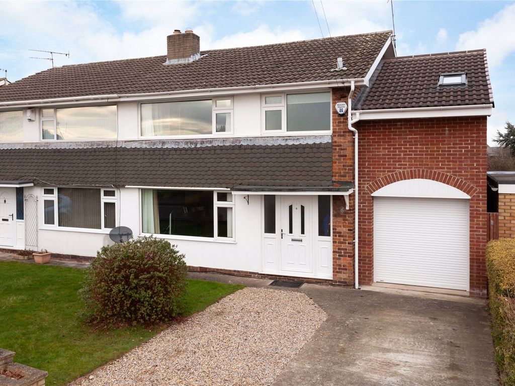 4 bed semidetached house for sale in Willow Glade, Huntington, York