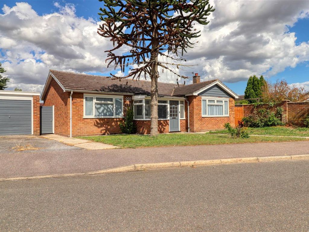 3 bed bungalow for sale in Deal Way, Brightlingsea, Colchester CO7 Zoopla
