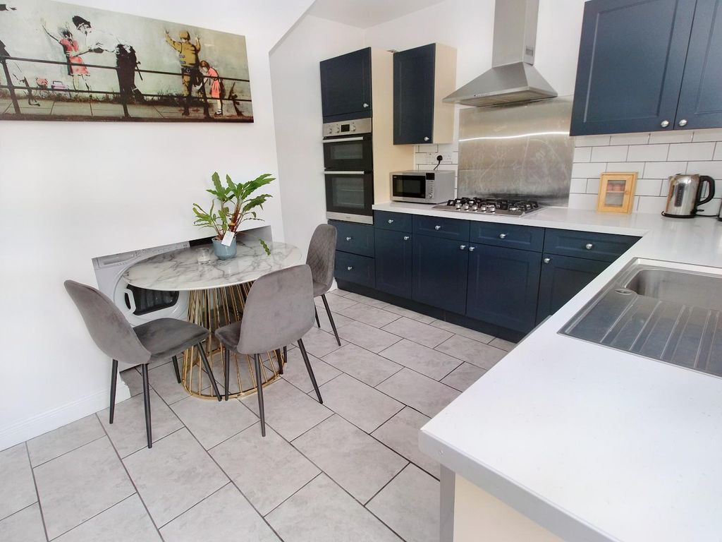 2 bed end terrace house for sale in Sturminster Road, Stockwood