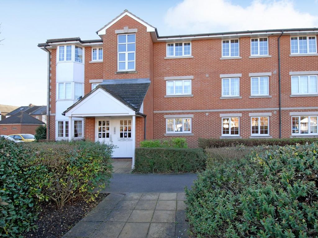 1 bed flat to rent in Sigrist Square, Kingston Upon Thames KT2, £1,475