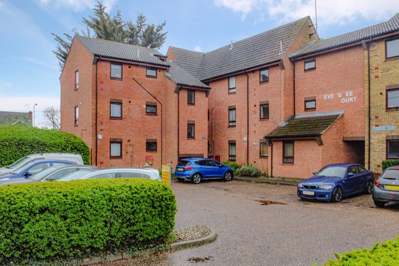 1 bed flat for sale in Evergreen Court, Grange Avenue, Wickford SS12
