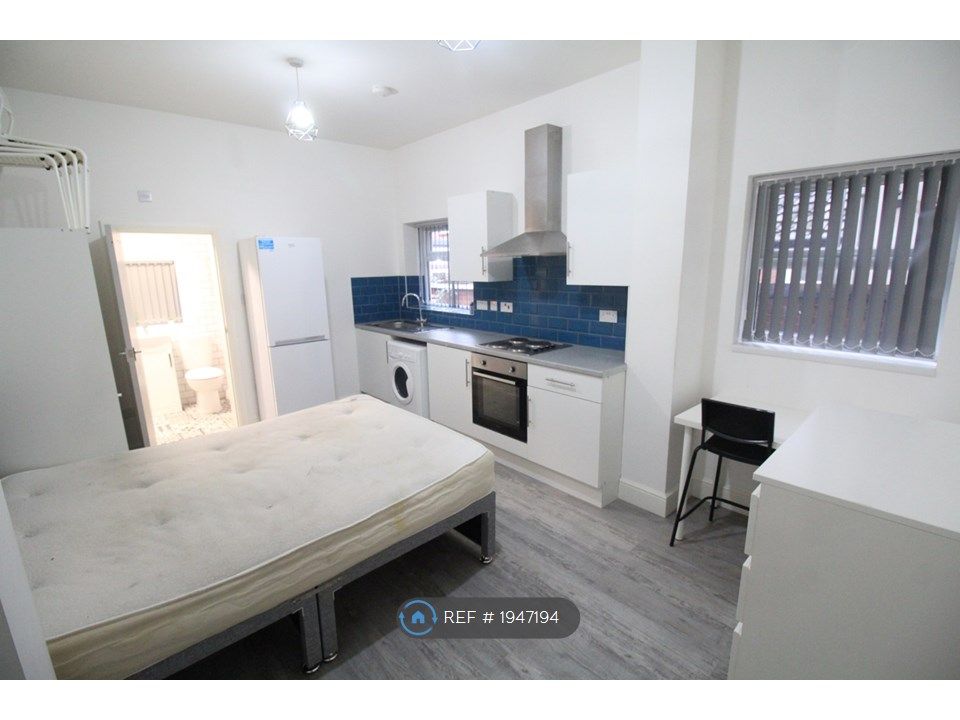 Studio to rent in Meriden Street, Coventry CV1, £695 pcm Zoopla