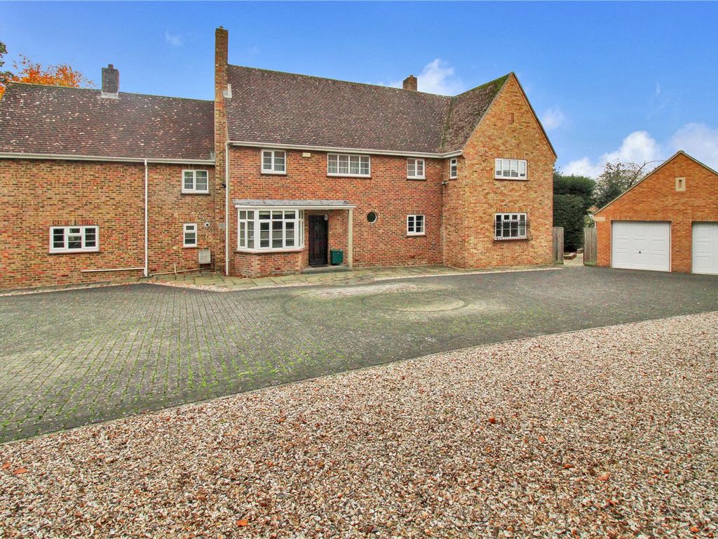 5 bed detached house for sale in The Planks, Old Town, Swindon