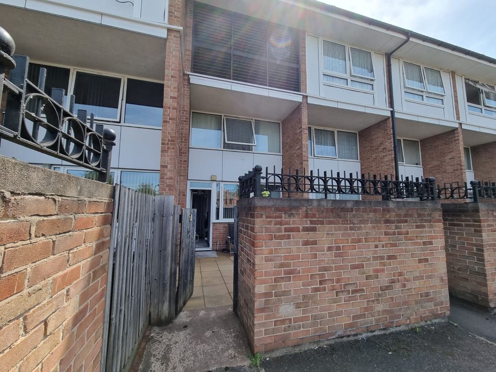 3 bed terraced house for sale in Gibbons Close, Belgrave, Leicester LE4