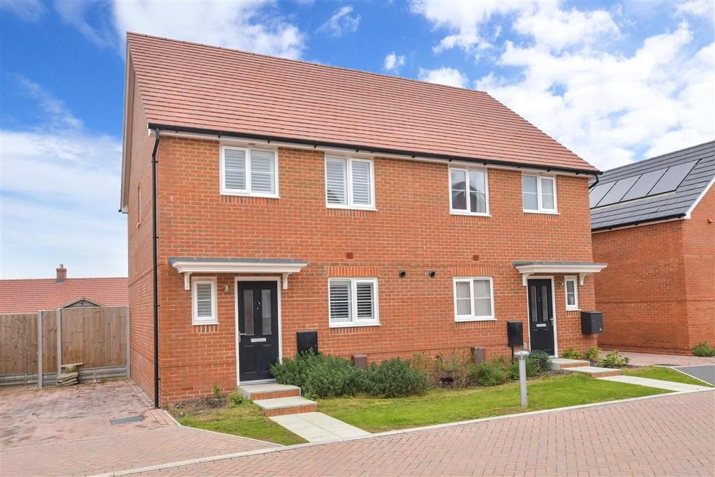 3 bed semidetached house for sale in Small Copse, West Broyle