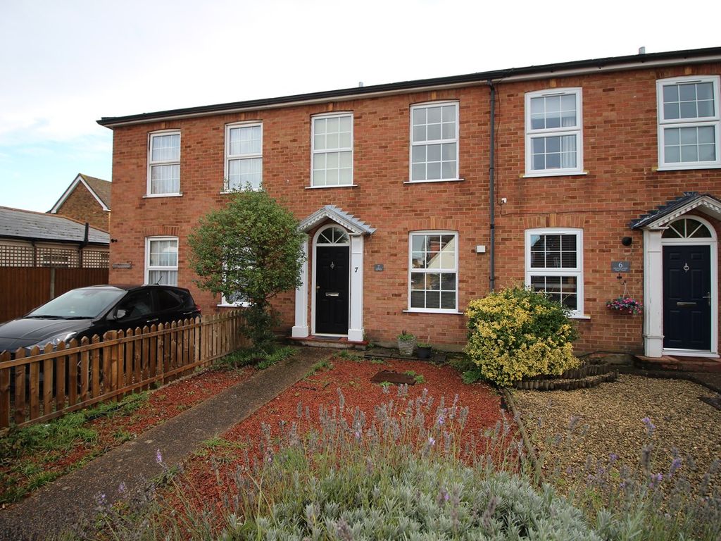 3 bed terraced house for sale in Clockhouse Lane, Ashford TW15, £