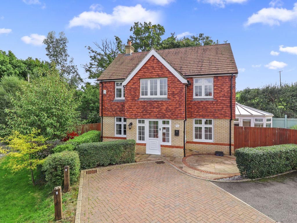 4 bed detached house for sale in Harold Avenue, Hailsham BN27 Zoopla