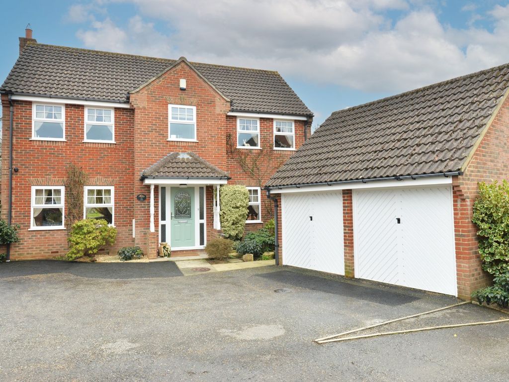 4 bed detached house for sale in Wisbech Way, Hordle, Lymington
