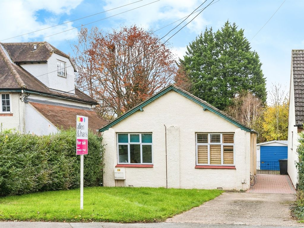 2 bed detached bungalow for sale in Kennington Road, Kennington, Oxford