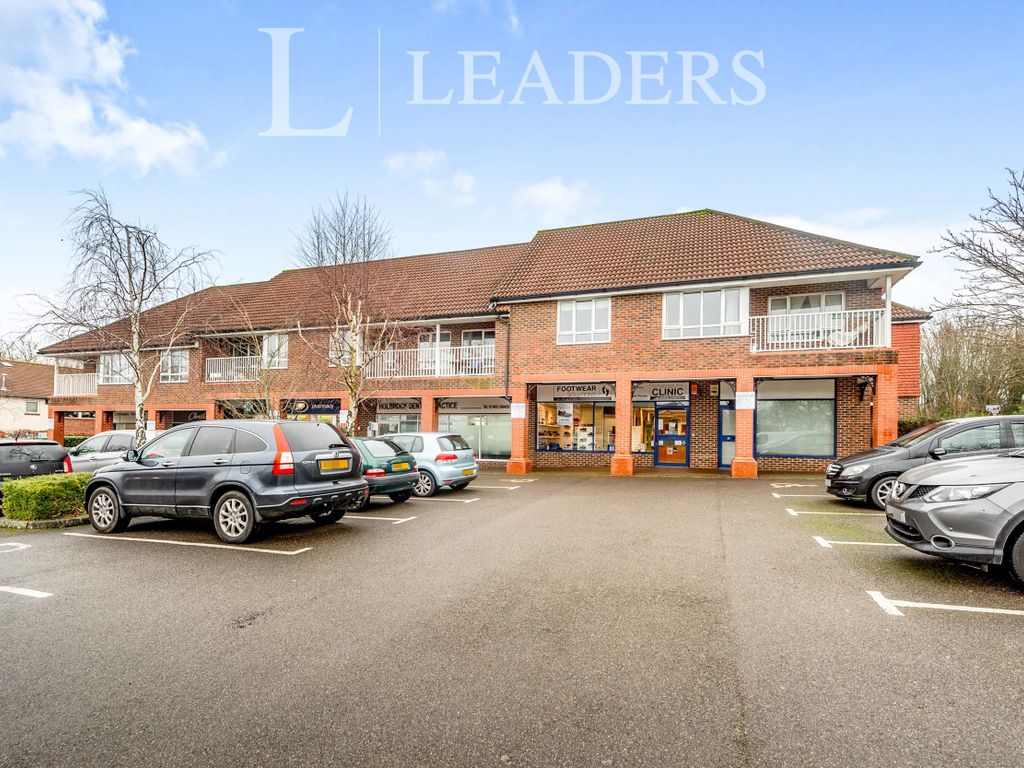 2 bed flat to rent in Bartholomew Way, Horsham RH12 Zoopla
