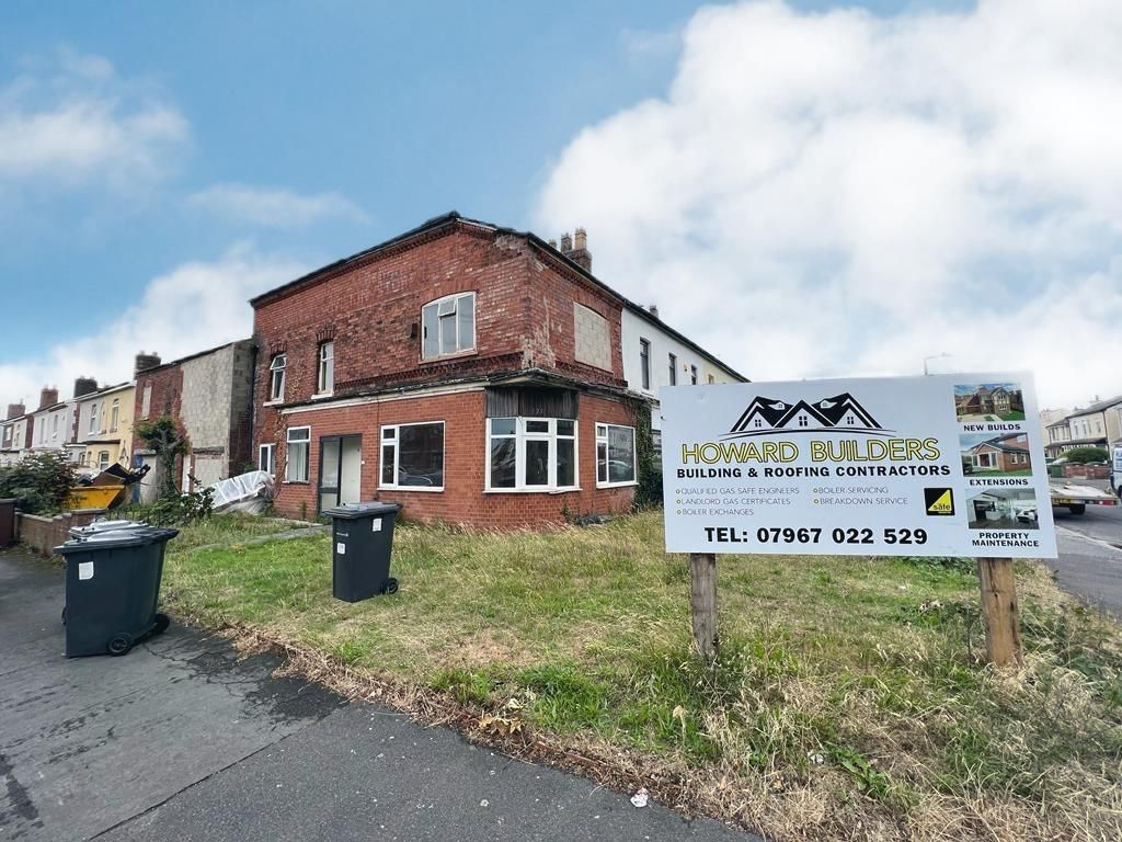 4 bed end terrace house for sale in Upper Aughton Road, Birkdale