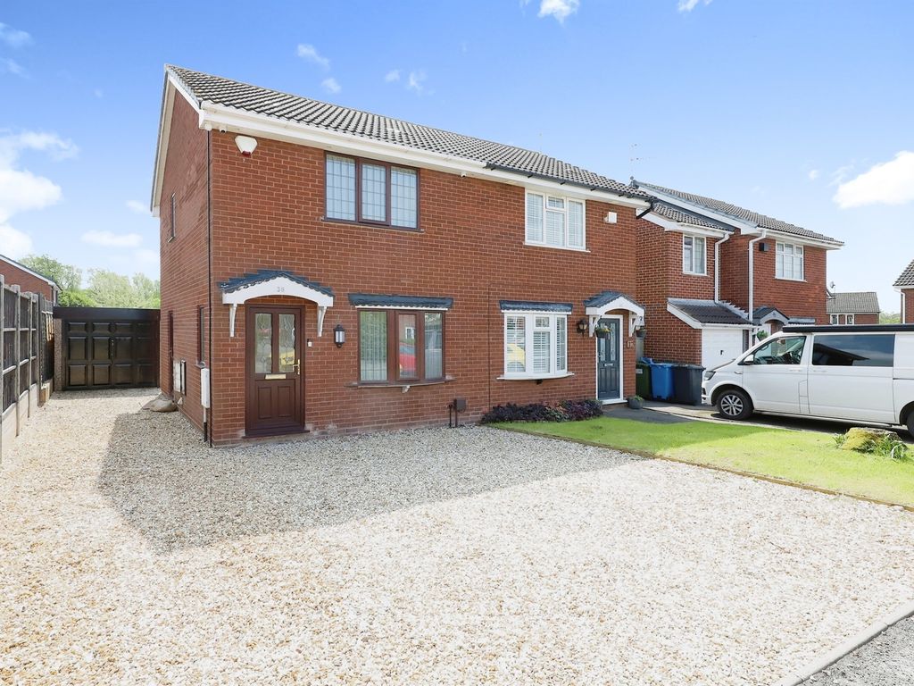 2 bed semidetached house for sale in Brook House Lane, Featherstone