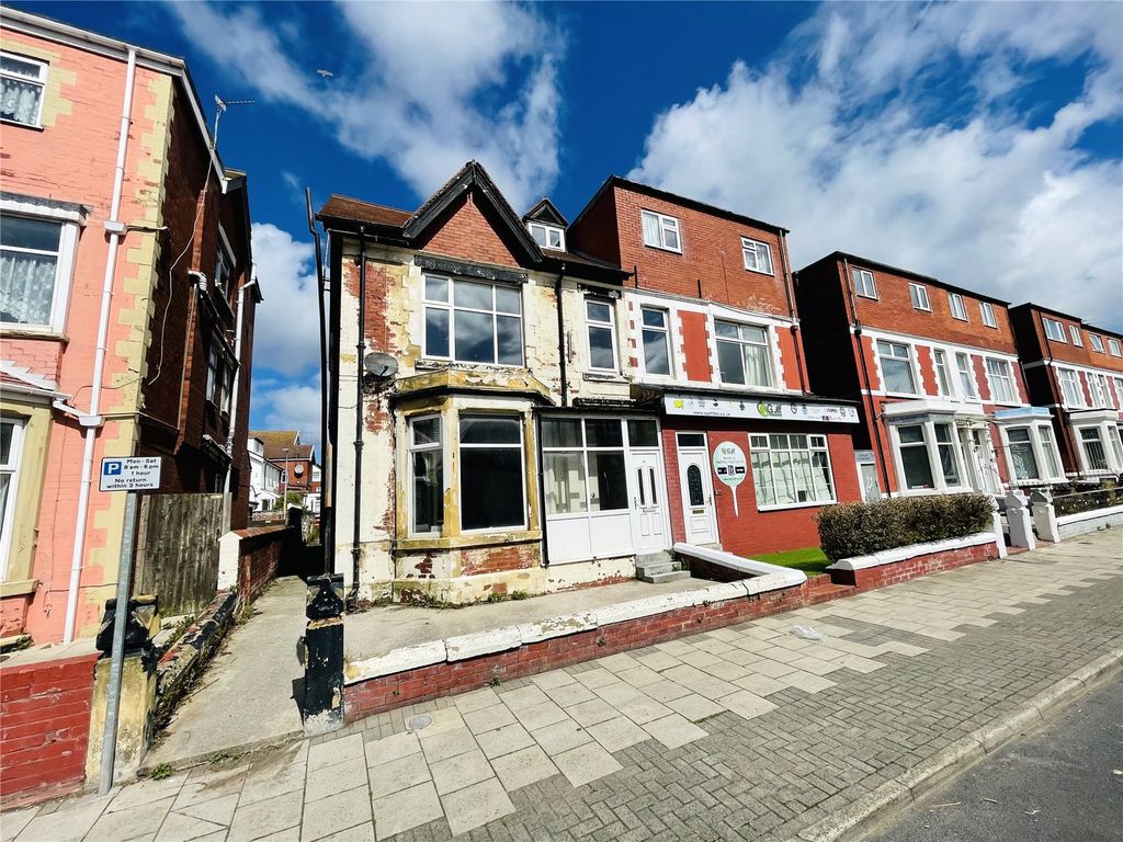 5 bed semidetached house for sale in Palatine Road, Blackpool FY1 Zoopla