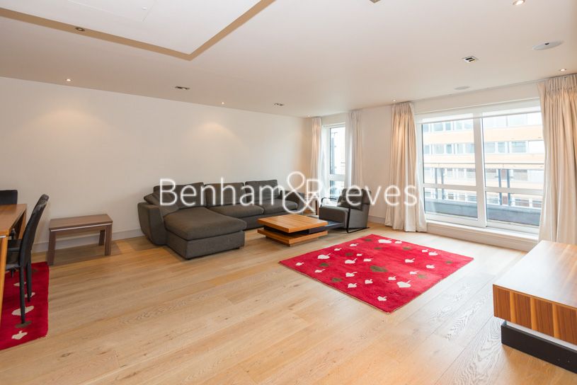 3 bed flat to rent in Park Street, Fulham SW6, £5,200 pcm Zoopla