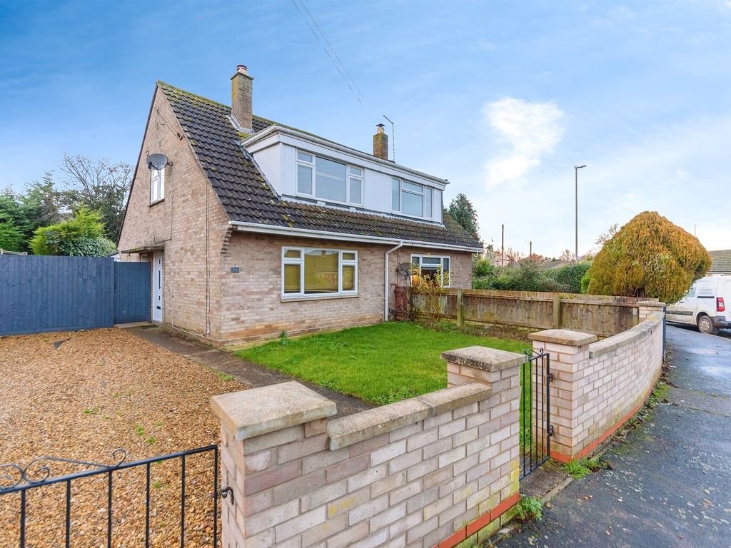 3 bed semidetached house for sale in St. Peters Road, Oundle