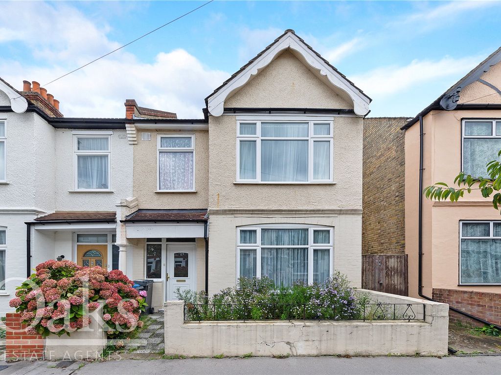 3 bed end terrace house for sale in Sundridge Road, Croydon
