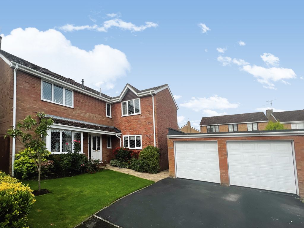 4 bed detached house for sale in Audley Close, Grange Park, Swindon SN5