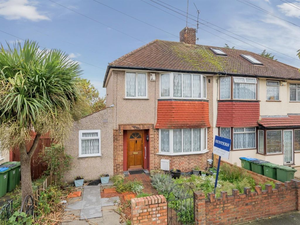3 bed property for sale in Bracondale Road, London SE2, £400,000 Zoopla