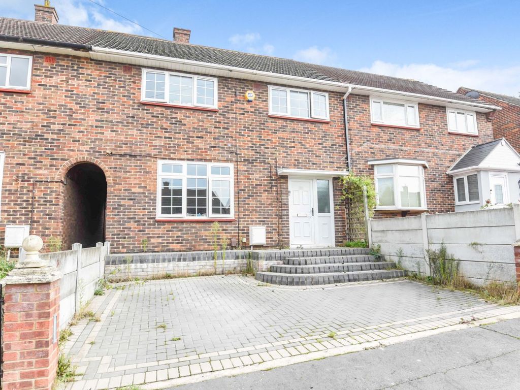 3 bed terraced house for sale in Dagnam Park Drive, Romford RM3 Zoopla
