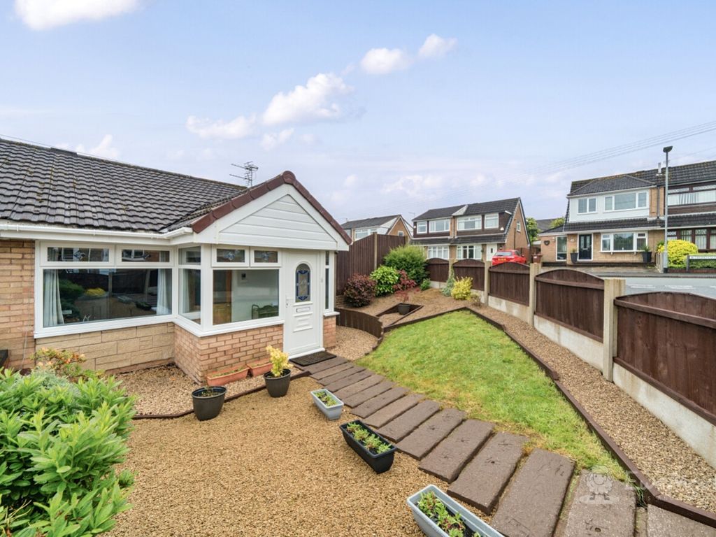 2 bed semidetached bungalow for sale in Cambourne Avenue, St. Helens