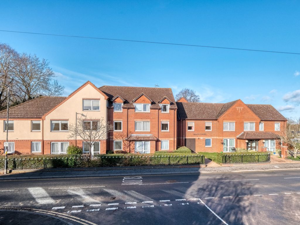School Road, Alcester B49