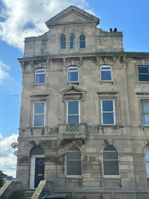 2 bed flat to rent in Esplanade, BurnhamOnSea TA8, £625 pcm Zoopla