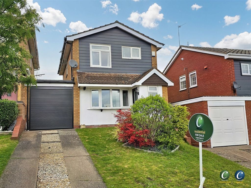 3 bed detached house for sale in Waverley Gardens, Etchinghill, Rugeley