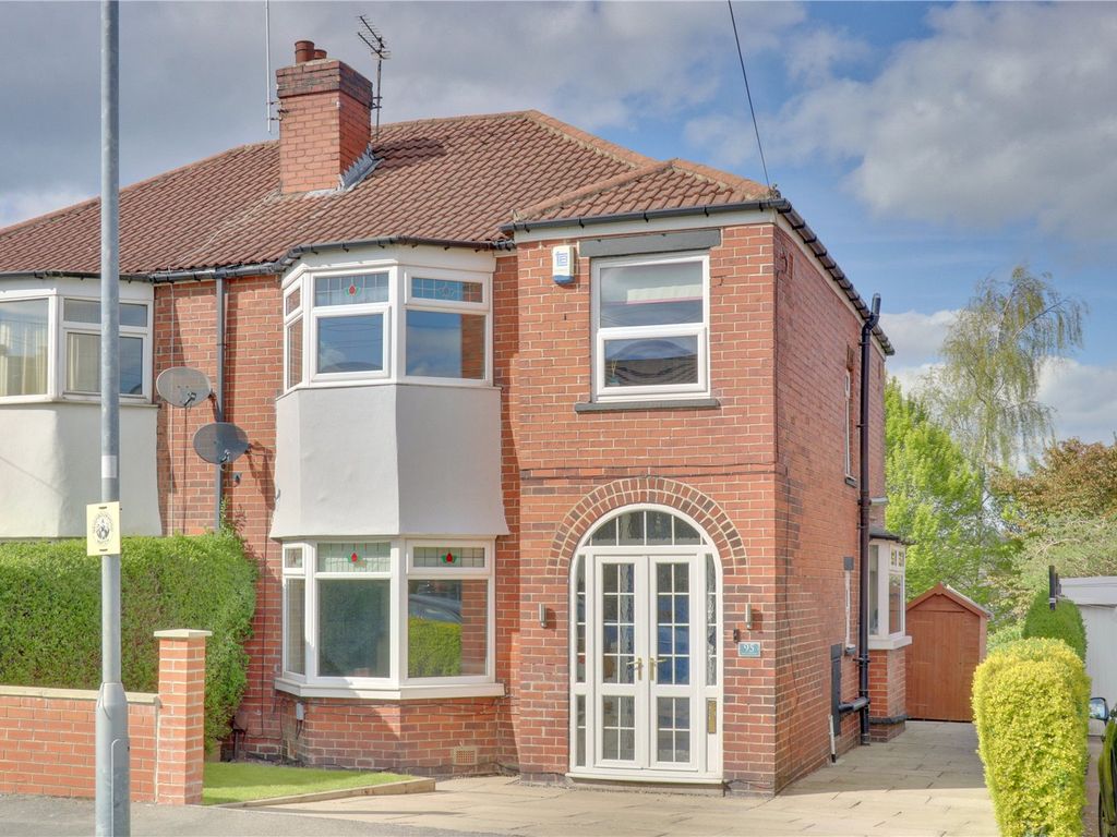 3 bed semidetached house for sale in Eden Crescent, Kirkstall, Leeds