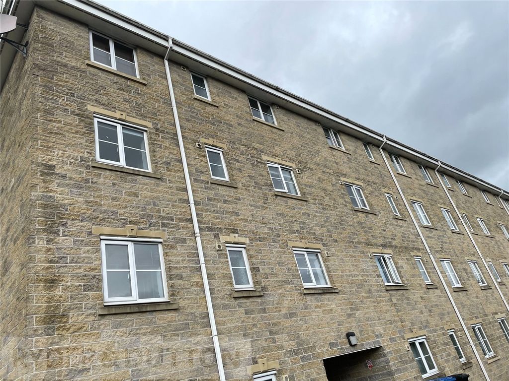 2 bed flat to rent in Border Mill Fold, Mossley, AshtonUnderLyne