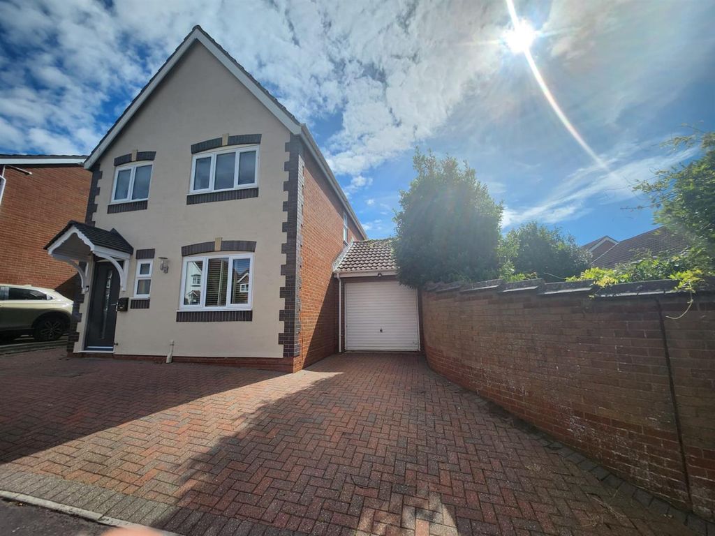 3 bed detached house for sale in CoedYFelin, Barry CF62, £370,000