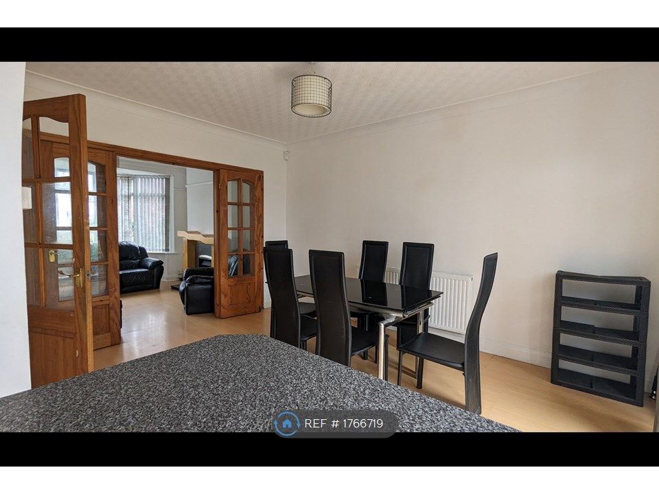 3 bed semidetached house to rent in Oakwood Lane, Leeds LS8 Zoopla