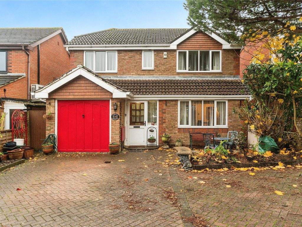 4 bed detached house for sale in Coppard Gardens, Chessington KT9, £