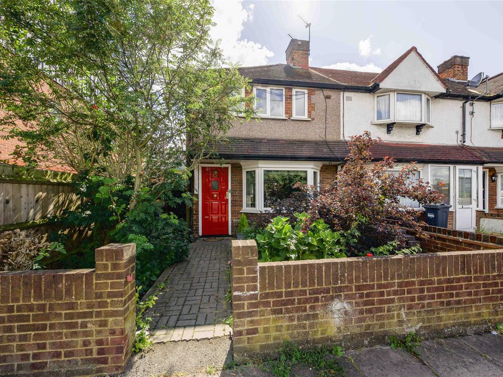 3 bed end terrace house for sale in Hampton Road West, Hanworth