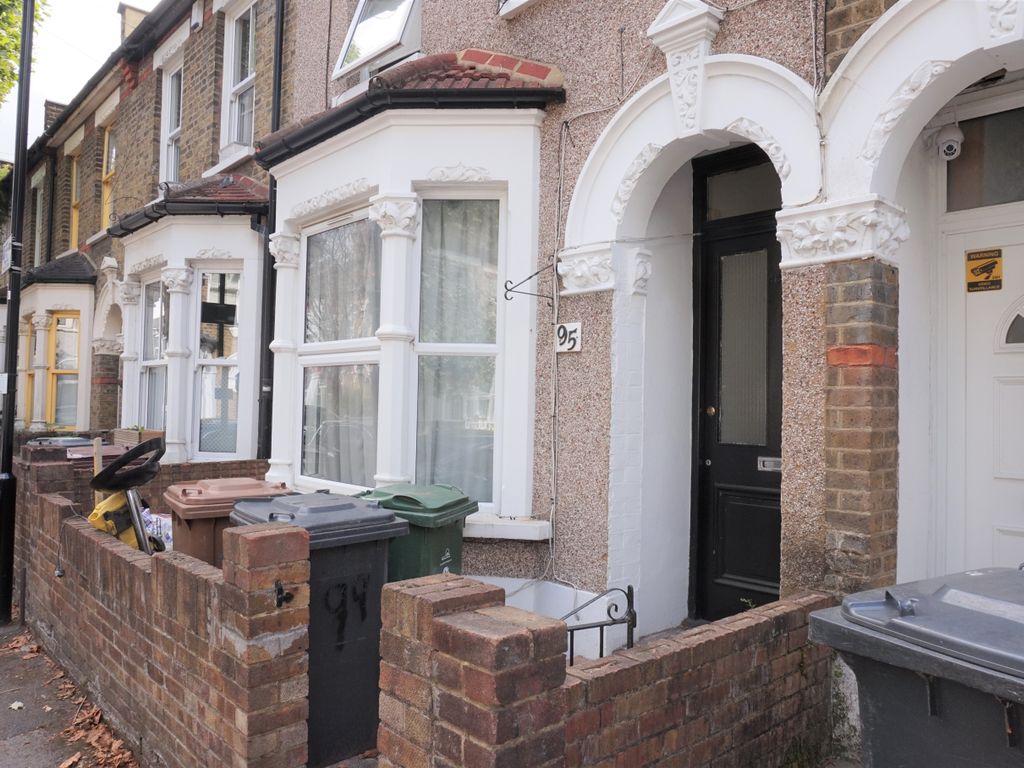 4 bed terraced house to rent in Granleigh Road, Leytonstone, London E11